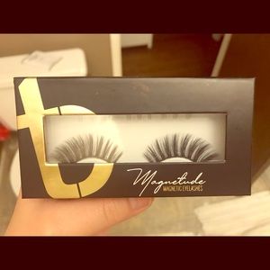 Tori Belle Magnetic Eyelashes BRAND NEW